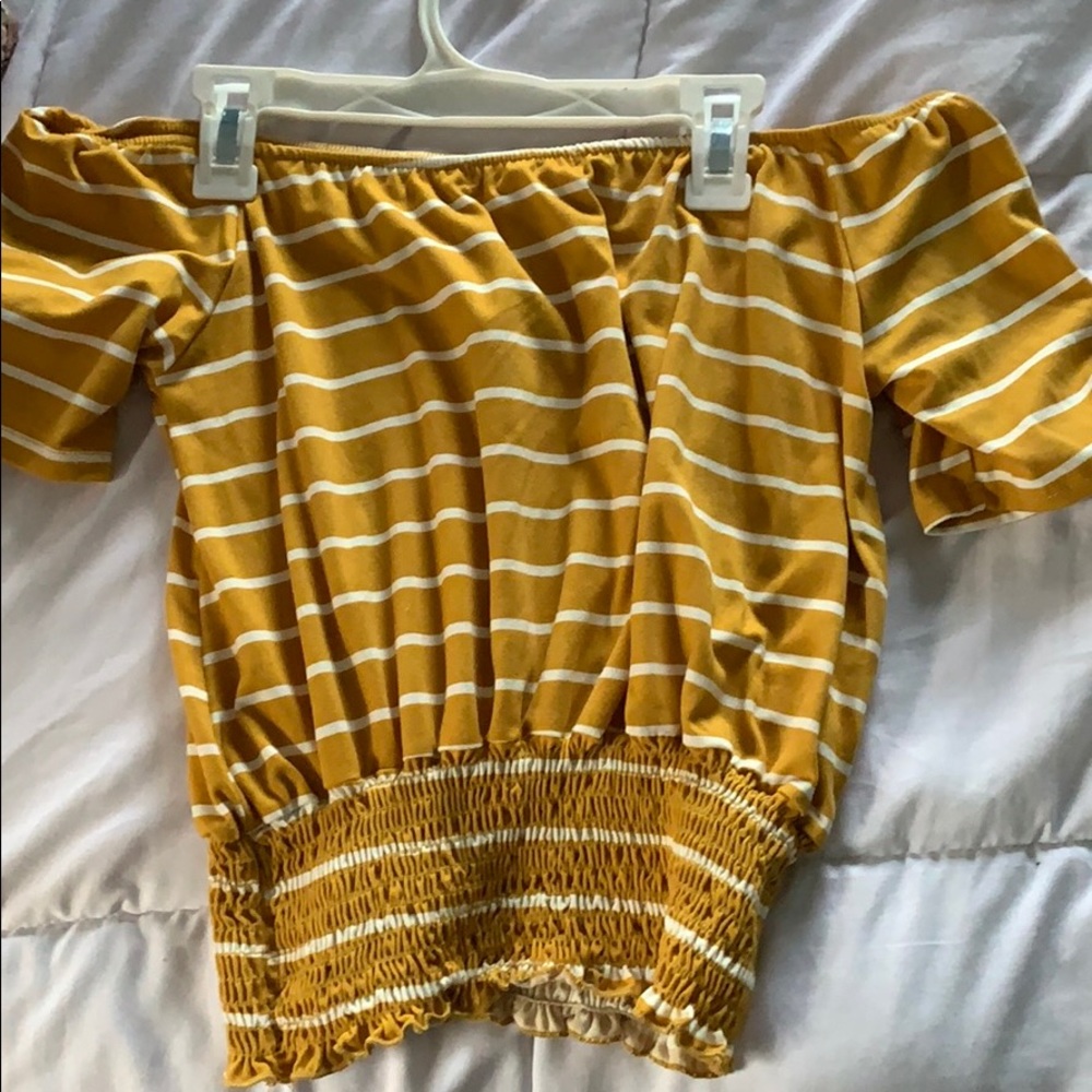 Forever 21 Off the Shoulder shirt